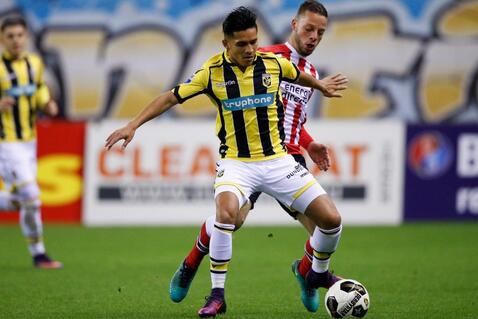 斯堡的中场 斯堡的中场