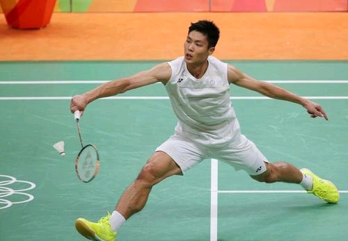 古尔芬克尔：选择射门是想提高决策能力，伤病挺严重感觉不太好