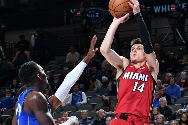 世锦赛女子200米自由泳：李冰洁刷新个人最好成绩